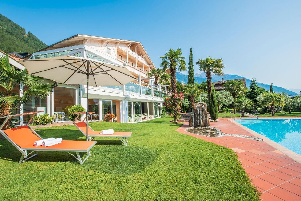 Glanzhof Hotel & Apartments Marlengo Exterior foto