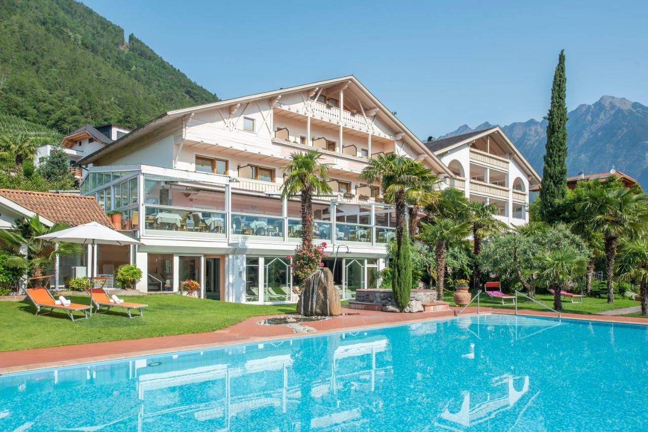 Glanzhof Hotel & Apartments Marlengo Exterior foto